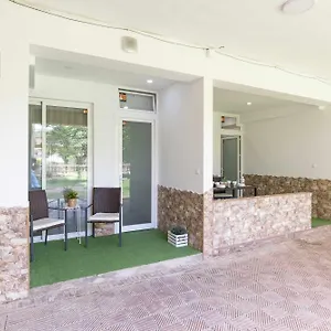 https://carihuela-beach-apartments.hotelsinnerja.org
